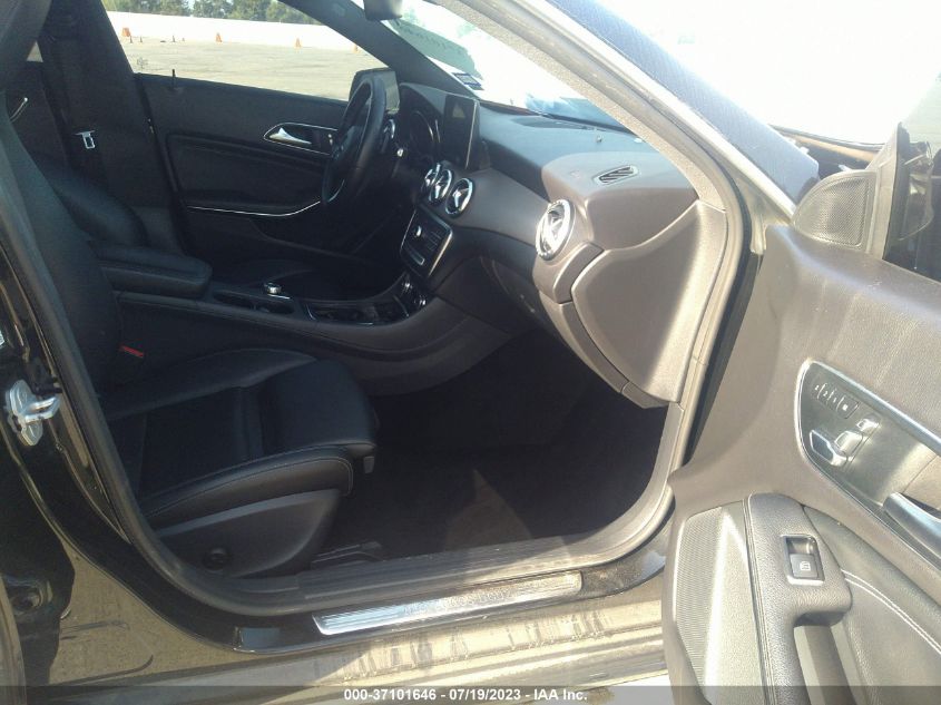 2018 MERCEDES-BENZ CLA 250 - WDDSJ4EB9JN571469