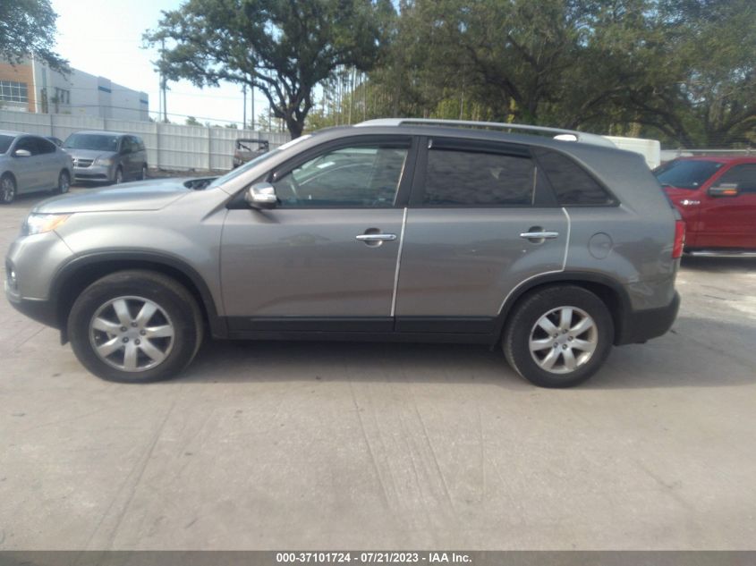 2013 KIA SORENTO LX - 5XYKT3A65DG380778