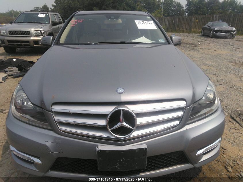 2013 MERCEDES-BENZ C-CLASS C 300 - WDDGF8AB8DG138190