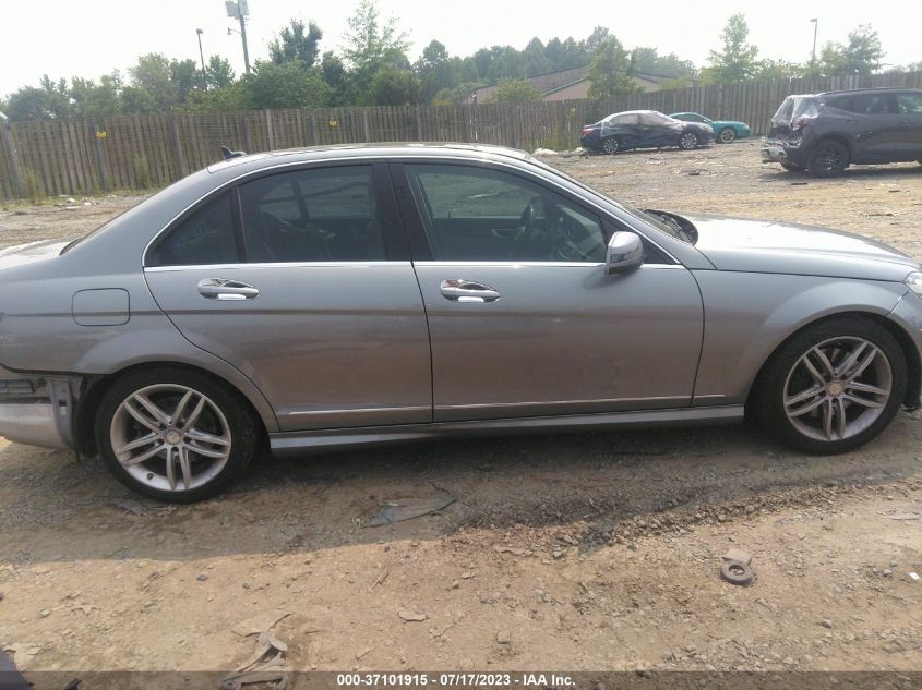 2013 MERCEDES-BENZ C-CLASS C 300 - WDDGF8AB8DG138190