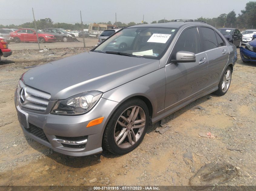 2013 MERCEDES-BENZ C-CLASS C 300 - WDDGF8AB8DG138190