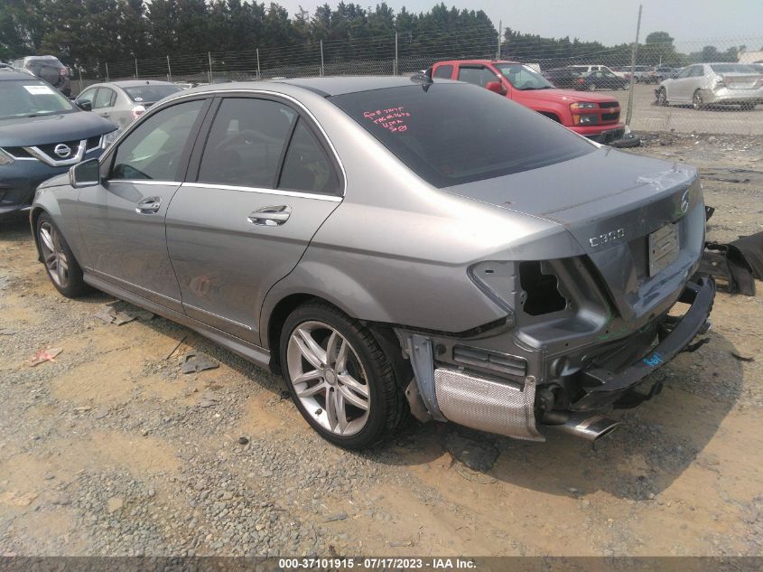 2013 MERCEDES-BENZ C-CLASS C 300 - WDDGF8AB8DG138190