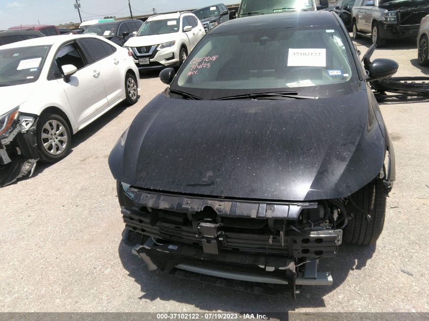 2022 NISSAN SENTRA SR - 3N1AB8DV4NY284400