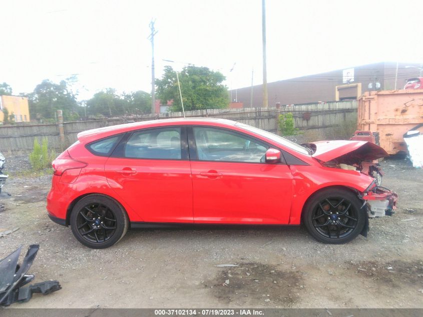 2016 FORD FOCUS SE - 1FADP3K26GL388508