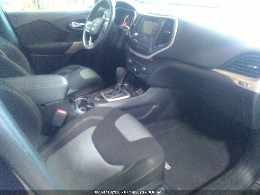 2018 JEEP CHEROKEE LATITUDE - 1C4PJMCB2JD528438