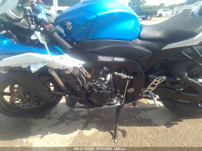 2014 SUZUKI GSX-R1000 JS1GT78A7E2101487