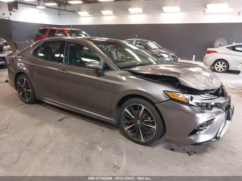 2018 TOYOTA CAMRY XSE - 4T1B61HK0JU010553