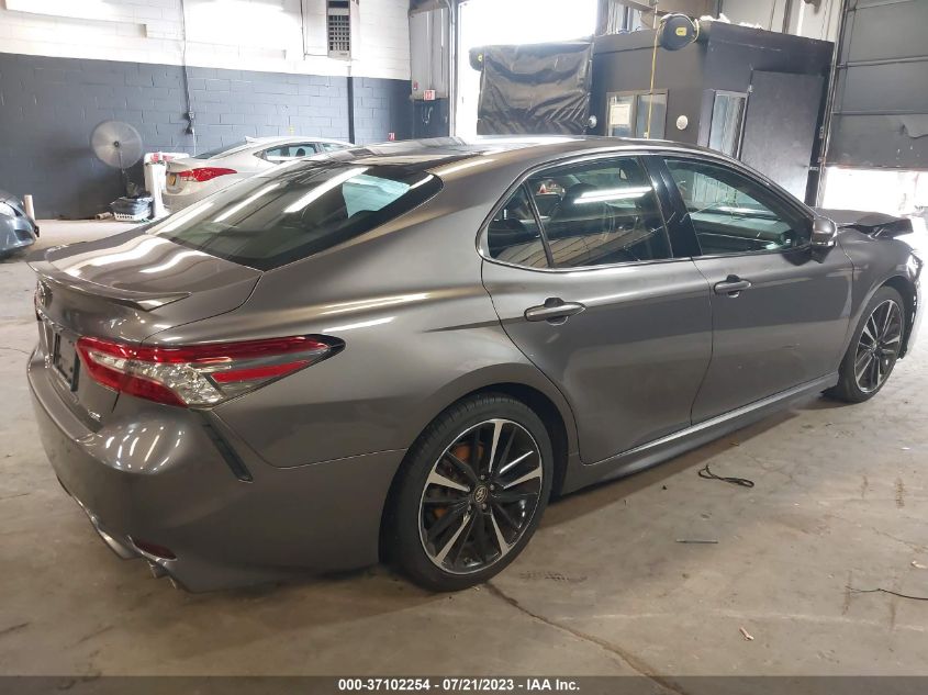 2018 TOYOTA CAMRY XSE - 4T1B61HK0JU010553