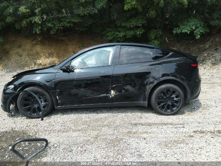 2021 TESLA MODEL Y LONG RANGE - 5YJYGDEE0MF067795