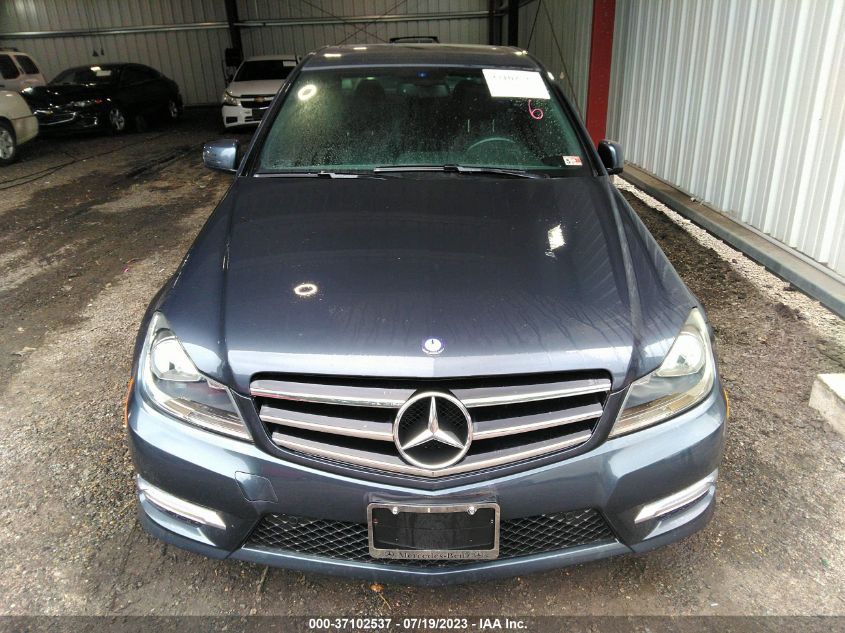 2014 MERCEDES-BENZ C-CLASS C 300 - WDDGF8AB2EG200894