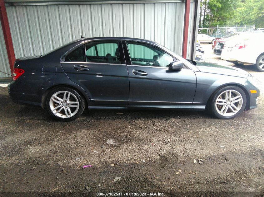 2014 MERCEDES-BENZ C-CLASS C 300 - WDDGF8AB2EG200894