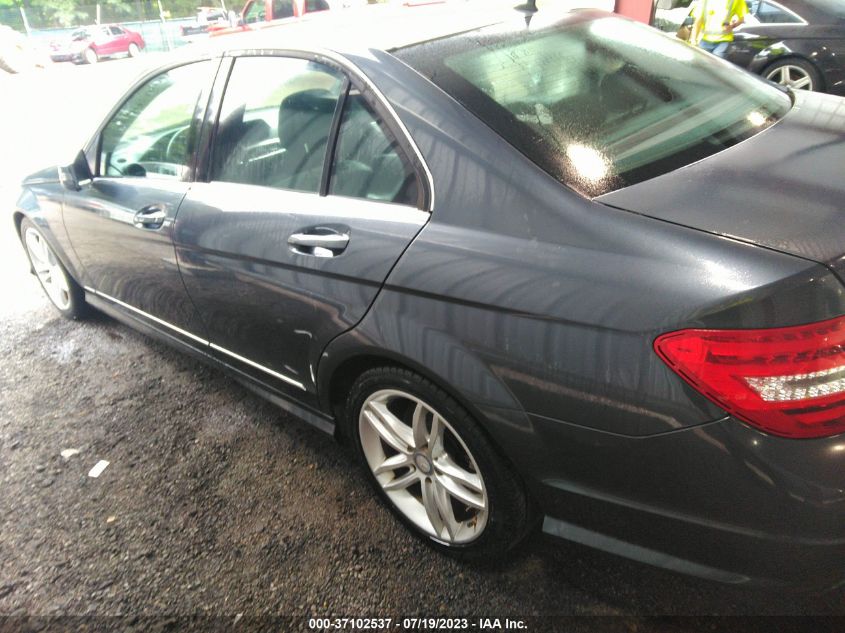 2014 MERCEDES-BENZ C-CLASS C 300 - WDDGF8AB2EG200894