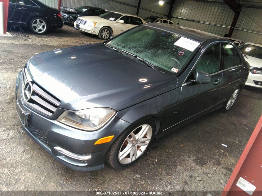 2014 MERCEDES-BENZ C-CLASS C 300 - WDDGF8AB2EG200894