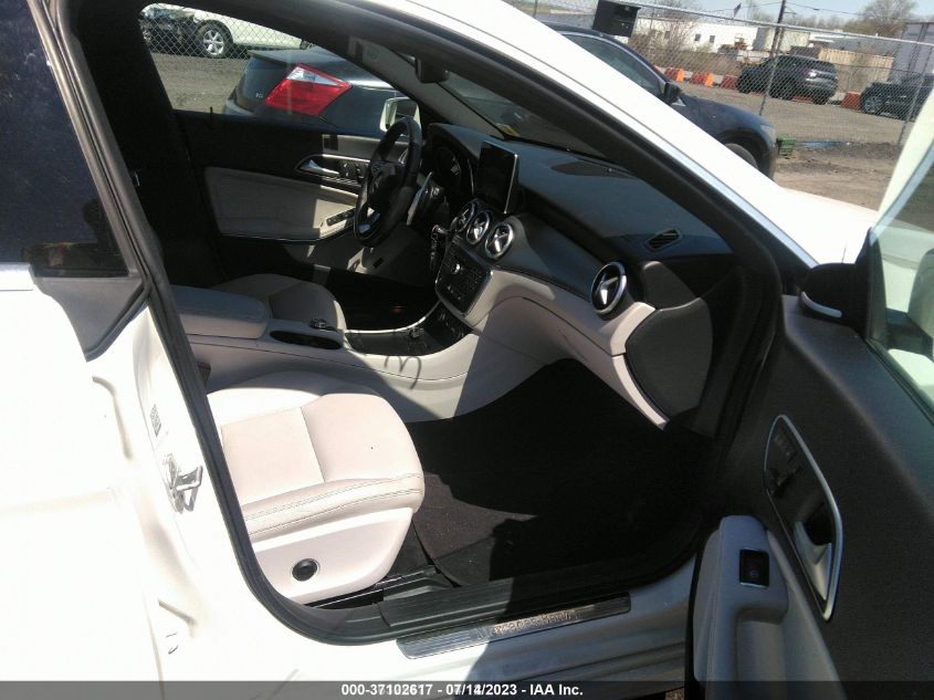2015 MERCEDES-BENZ CLA-CLASS CLA 250 - WDDSJ4EB8FN253382
