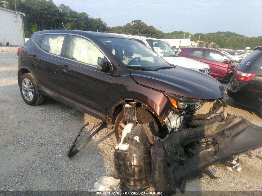 Lot #2525408482 2017 NISSAN ROGUE SPORT S salvage car