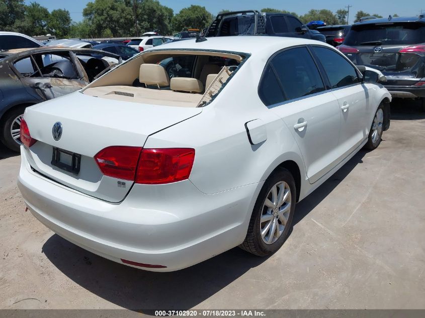 2014 VOLKSWAGEN JETTA SEDAN SE W/CONNECTIVITY/SUNROOF - 3VWB17AJ0EM432014