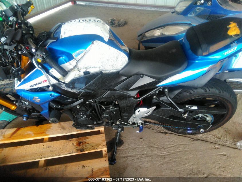 2015 SUZUKI GSX-S750 - JS1GR7NA8F2102720