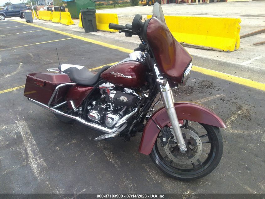 2008 HARLEY-DAVIDSON FLHX - 1HD1KB4128Y636377