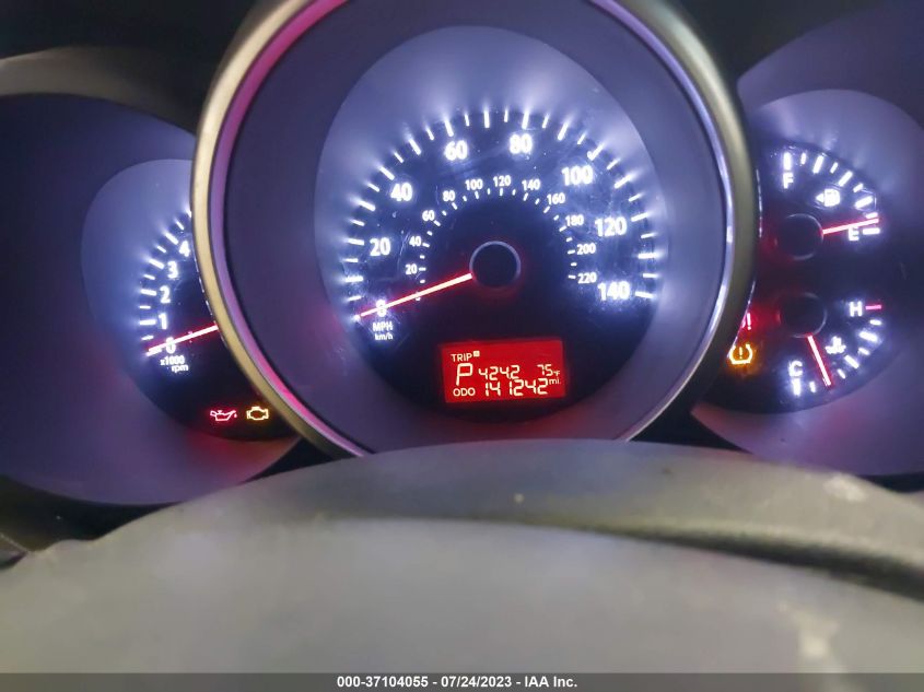 2013 KIA SOUL + - KNDJT2A61D7589258