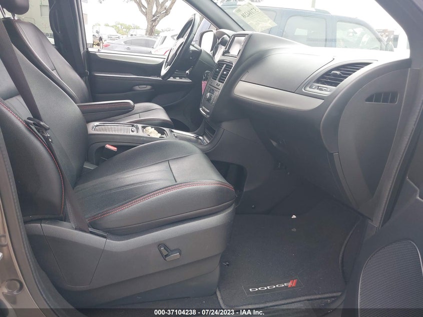 VIN 2C4RDGEG8LR207885 2020 DODGE GRAND CARAVAN GT