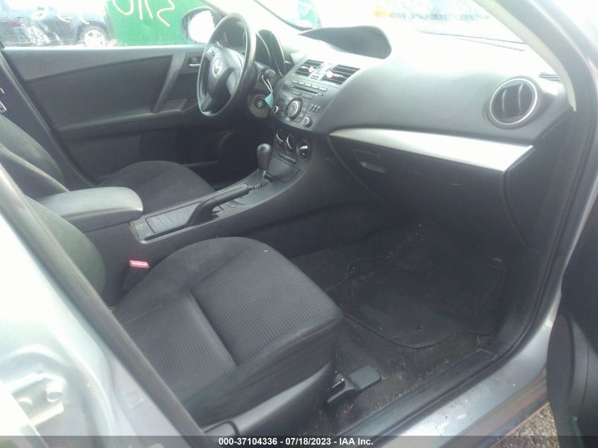 2013 MAZDA MAZDA3 I SV - JM1BL1TF4D1771387