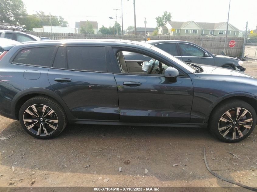 2021 VOLVO V60 CROSS COUNTRY - YV4102WK1M1073819