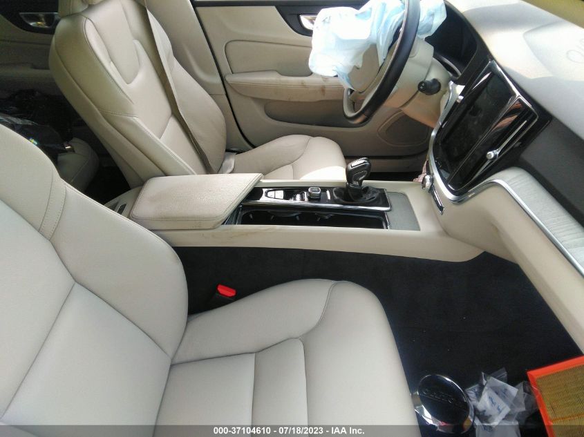 2021 VOLVO V60 CROSS COUNTRY - YV4102WK1M1073819