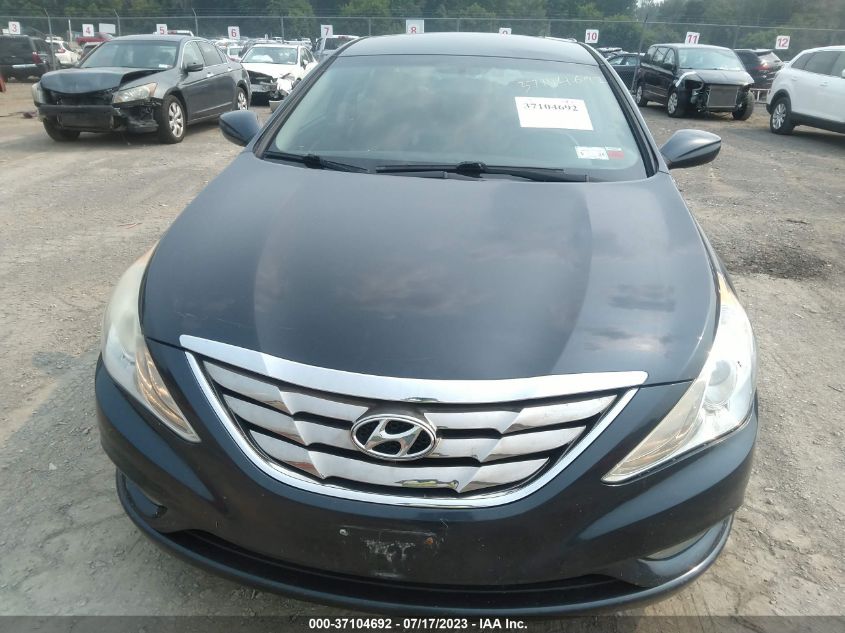 2013 HYUNDAI SONATA SE - 5NPEC4AC3DH689389