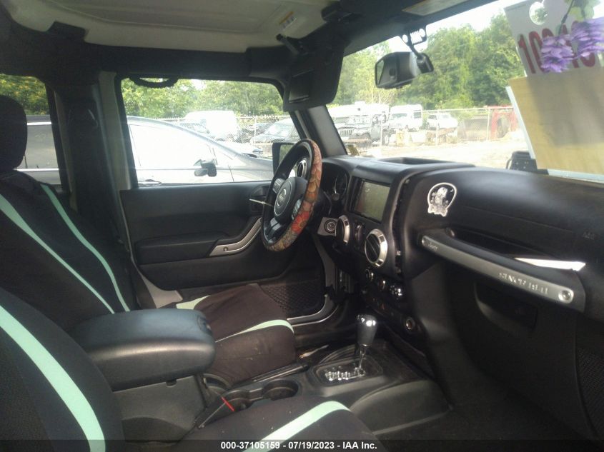 2018 JEEP WRANGLER JK UNLIMITED SAHARA 1C4HJWEG5JL922384
