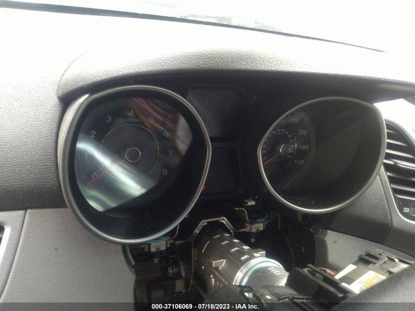 2015 HYUNDAI ELANTRA SE - 5NPDH4AE1FH582648