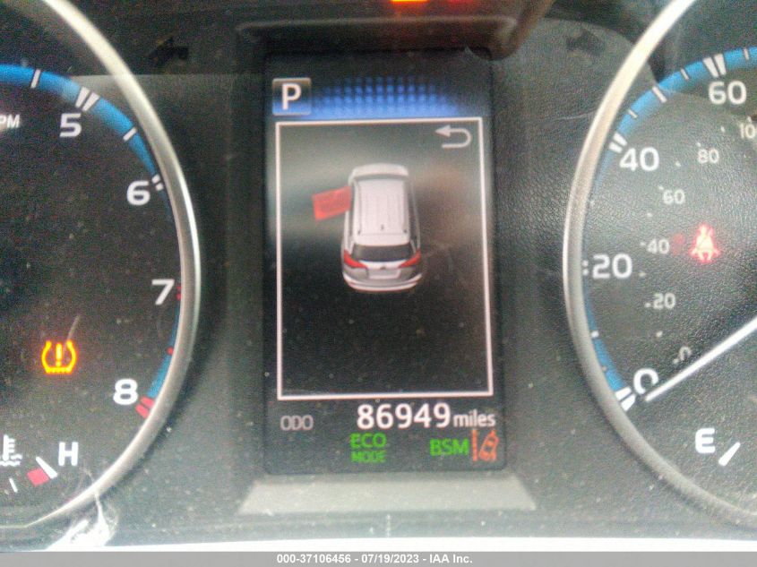 2018 TOYOTA RAV4 XLE/ADVENTURE - 2T3RFREV2JW840521