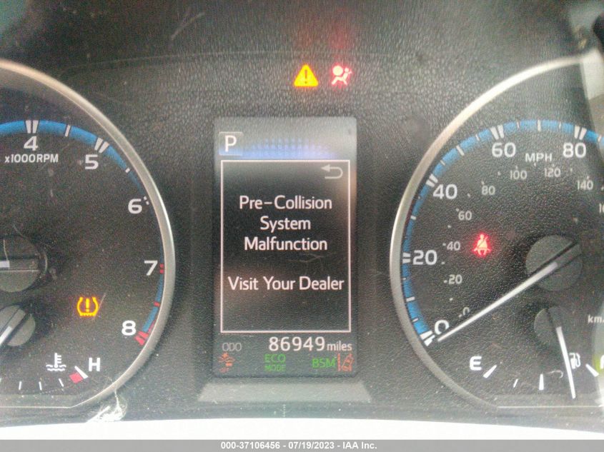 2018 TOYOTA RAV4 XLE/ADVENTURE - 2T3RFREV2JW840521
