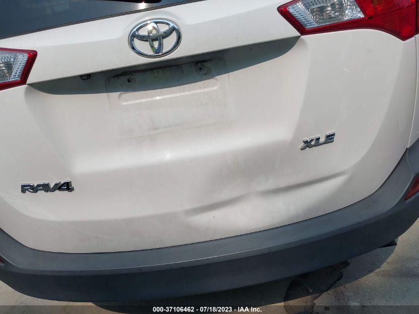 2015 TOYOTA RAV4 XLE 2T3WFREV6FW173916