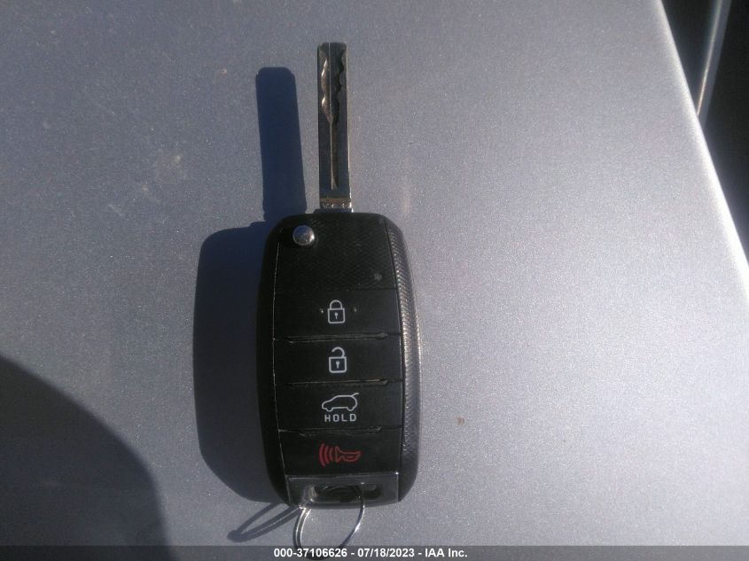 2017 KIA SOUL + - KNDJP3A58H7496132