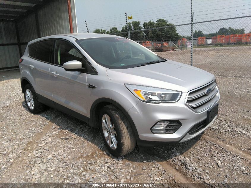 2017 FORD ESCAPE SE - 1FMCU9GD5HUE49706