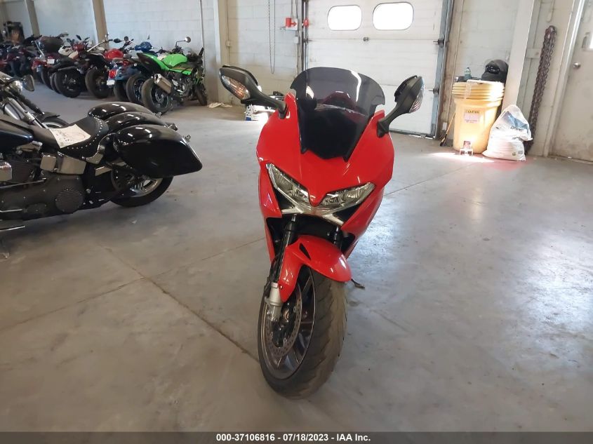 2014 HONDA VFR800 F JH2RC7918EK000883