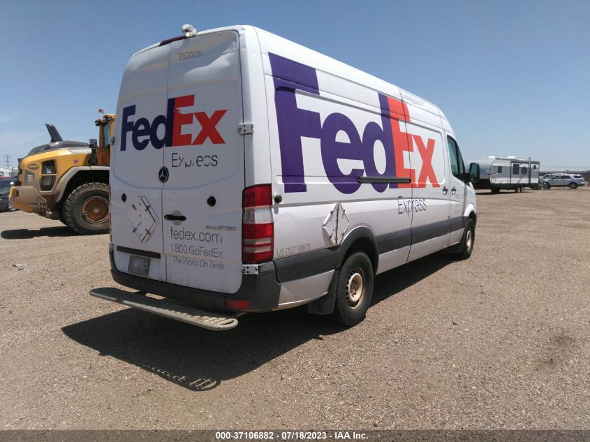 2014 MERCEDES-BENZ SPRINTER CARGO VANS WD3PE8DE9E5824314