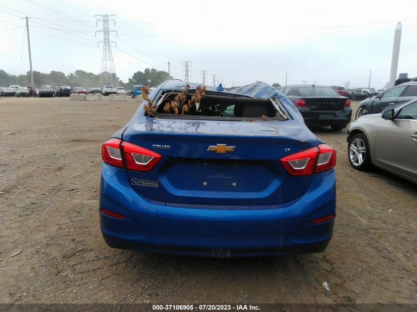 2018 CHEVROLET CRUZE LT - 1G1BE5SM1J7154693