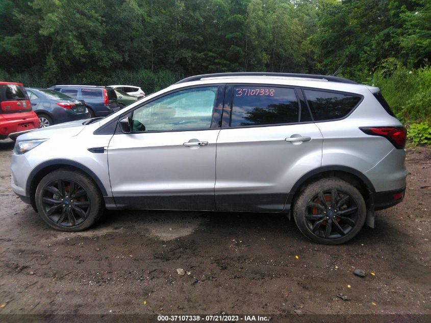 1FMCU9GD5KUA08651 2019 FORD ESCAPE, photo no. 14