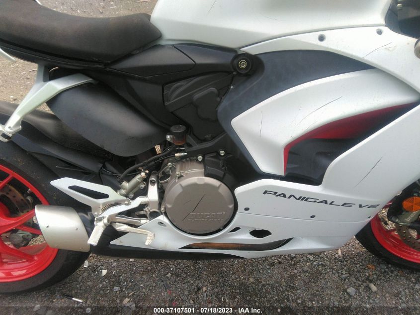 2021 DUCATI PANIGALE V2 - ZDMHAATWXMB003492