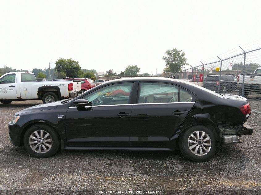 2013 VOLKSWAGEN JETTA SEDAN HYBRID SE - 3VW637AJ3DM311682