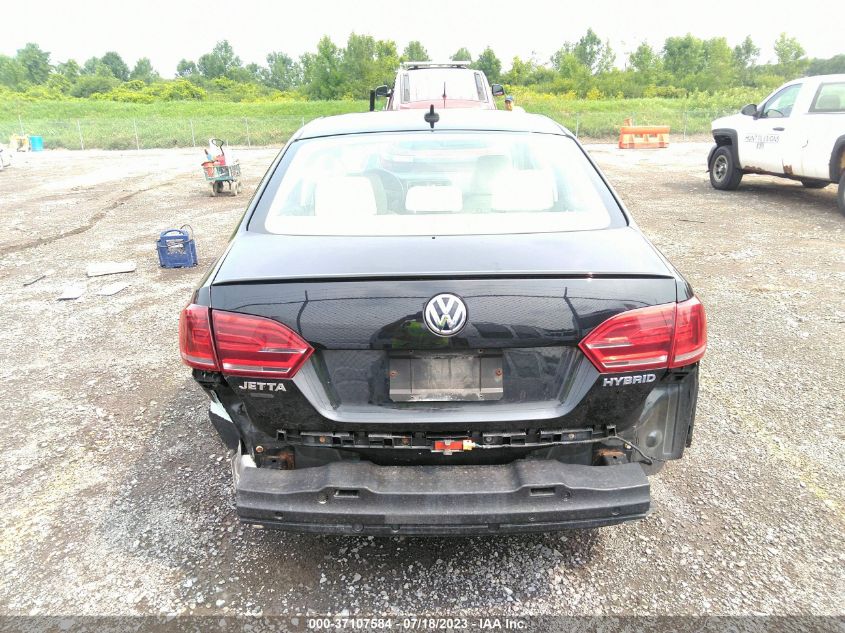 2013 VOLKSWAGEN JETTA SEDAN HYBRID SE - 3VW637AJ3DM311682