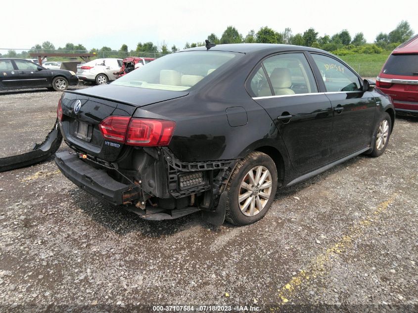 2013 VOLKSWAGEN JETTA SEDAN HYBRID SE - 3VW637AJ3DM311682