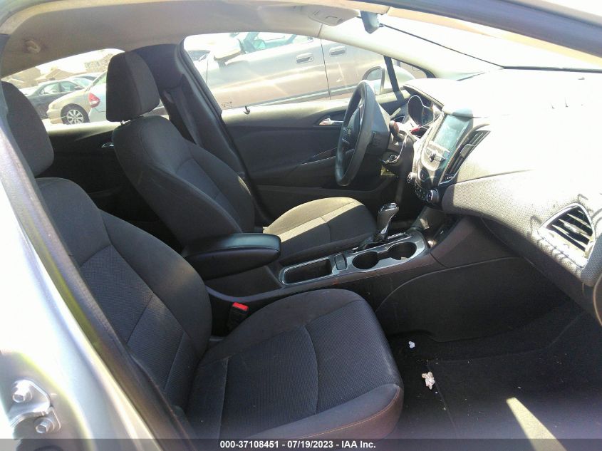 2018 CHEVROLET CRUZE LT - 1G1BE5SM6J7161896