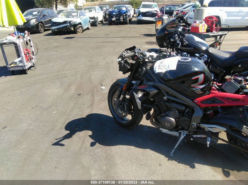2022 TRIUMPH MOTORCYCLE STREET TRIPLE R (LRH) SMTA544D4NTAZ0063