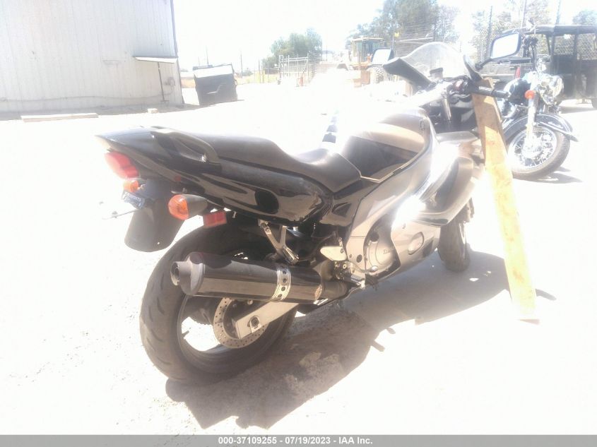 2005 YAMAHA YZF600 R - JYA5AHC085A047030