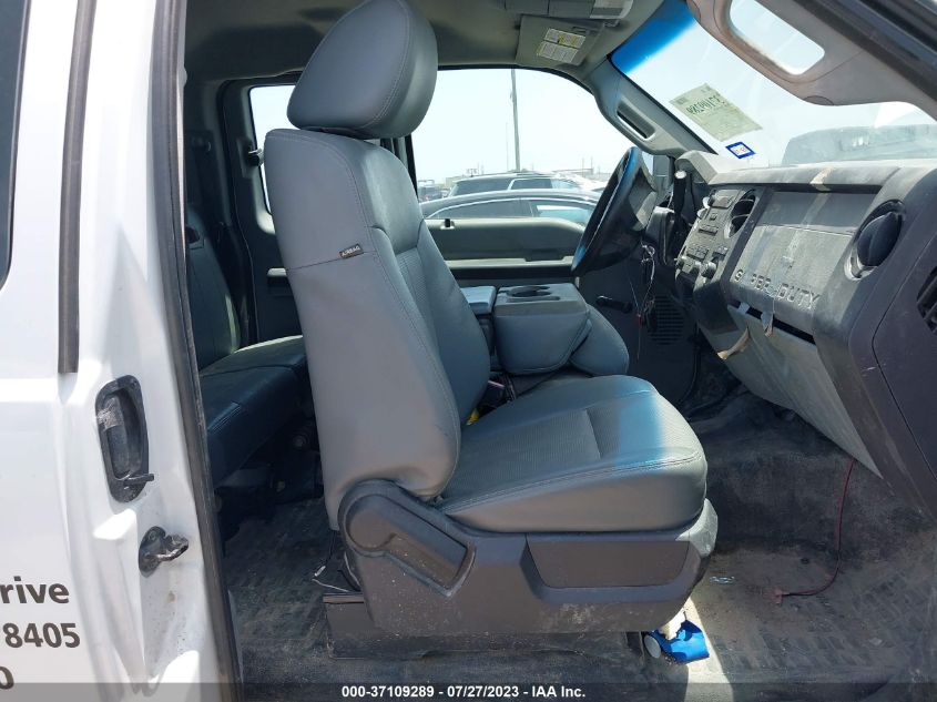 2014 FORD SUPER DUTY F-250 SRW XL/XLT/LARIAT - 1FT7X2B6XEEA26221