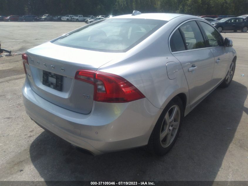 2015 VOLVO S60 T5 DRIVE-E PLATINUM - YV140MFD3F1310949