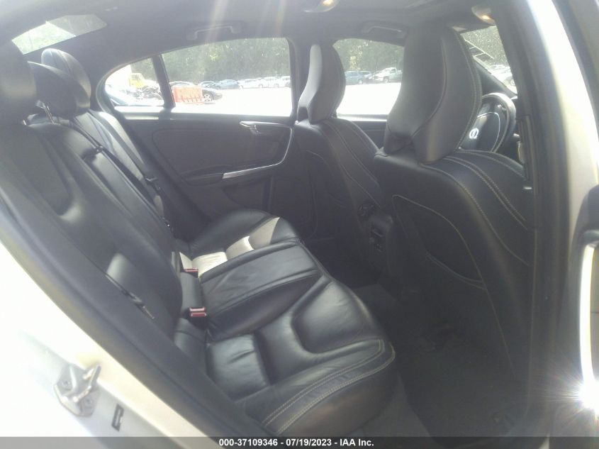 2015 VOLVO S60 T5 DRIVE-E PLATINUM - YV140MFD3F1310949