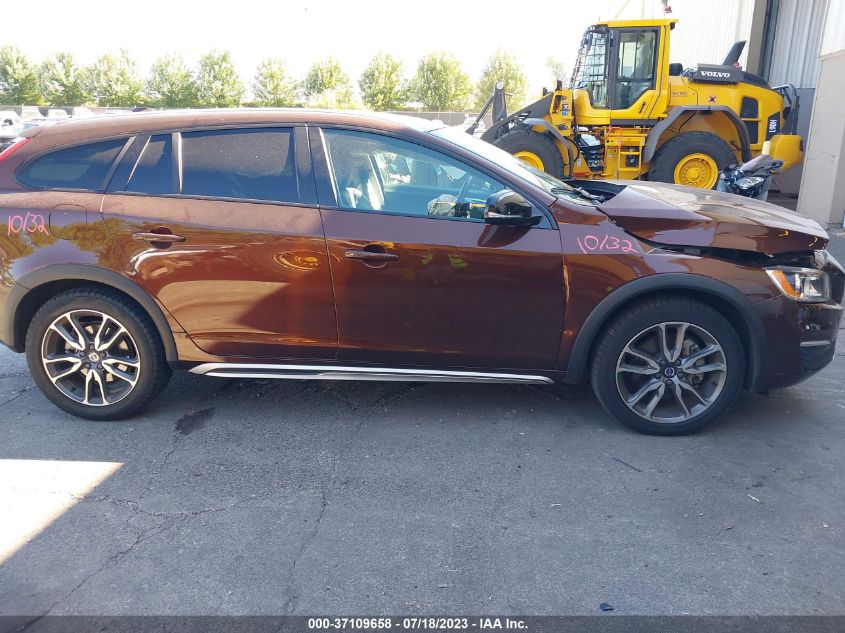 2017 VOLVO V60 CROSS COUNTRY YV440MWK2H1038284